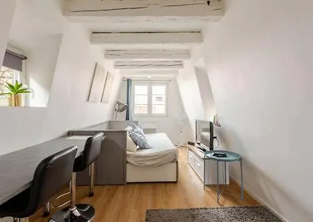 ** Cathedrale Centre** Apartment *