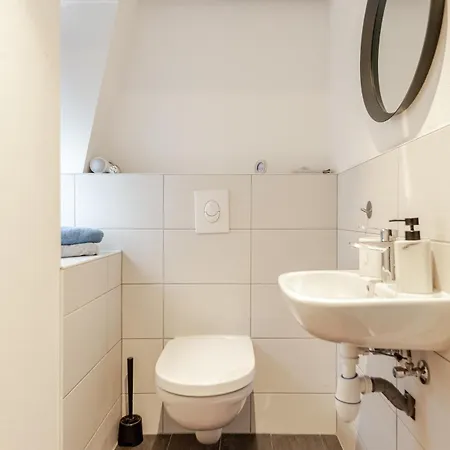 ** Cathedrale Centre** *